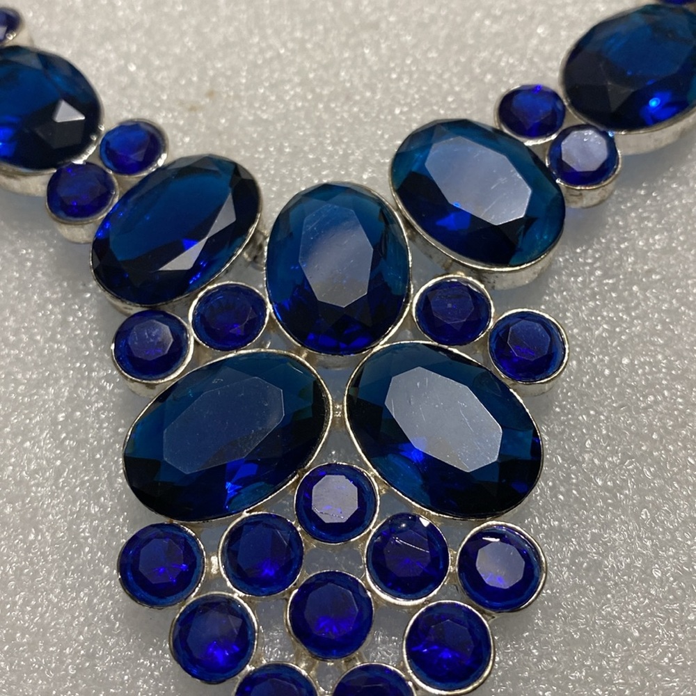 Royal blue quartz crystal necklace new - Picture 2 of 2